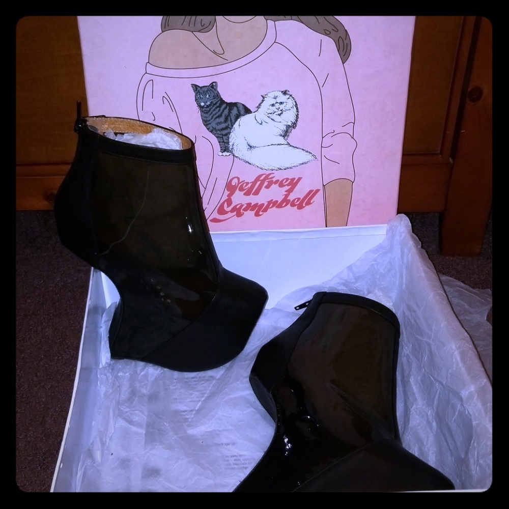 Black Jeffery Campbell night walk